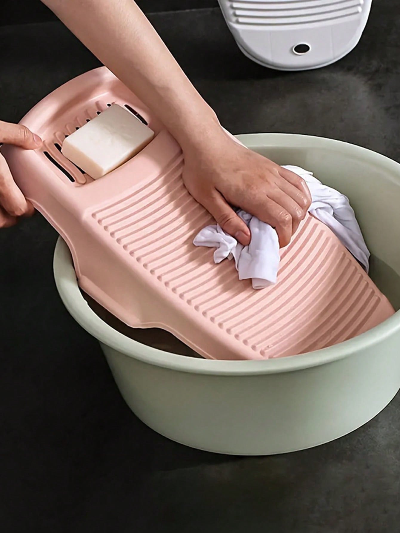 Washboard With Soap Dish, Portable Non-Slip Washboard, Home Laundry Washboard, Sturdy Manual Washboard For Hand Washing Clothes And Delicates, Hang-Up Storage, Cleaning Tool, Laundry Room Accessory