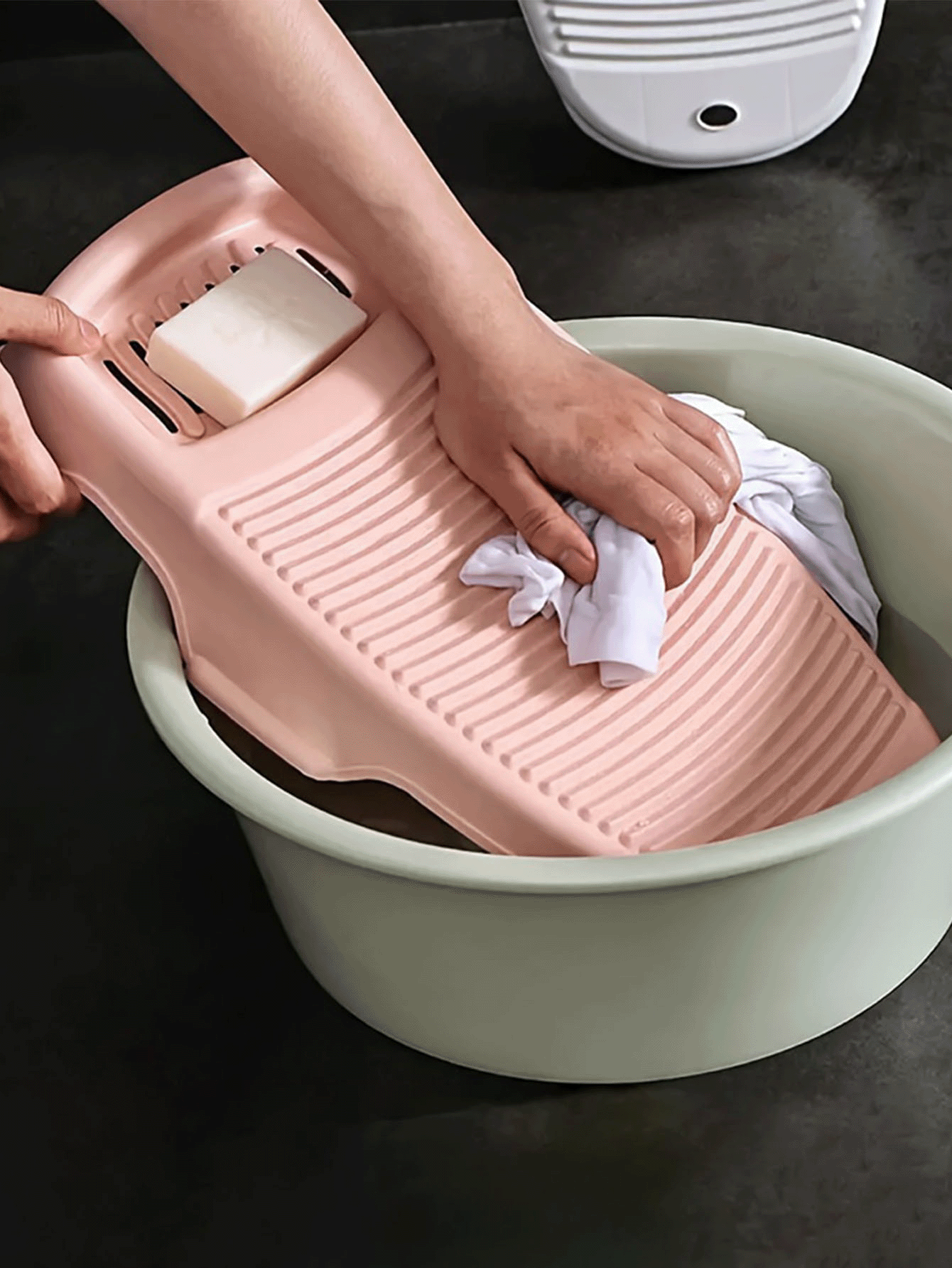 Washboard With Soap Dish, Portable Non-Slip Washboard, Home Laundry Washboard, Sturdy Manual Washboard For Hand Washing Clothes And Delicates, Hang-Up Storage, Cleaning Tool, Laundry Room Accessory